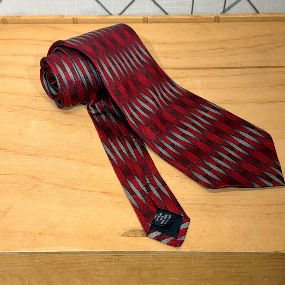 Grateful Dead Mens Silk Tie Round The Clock 22nd Set Red Grey Geometric 1995